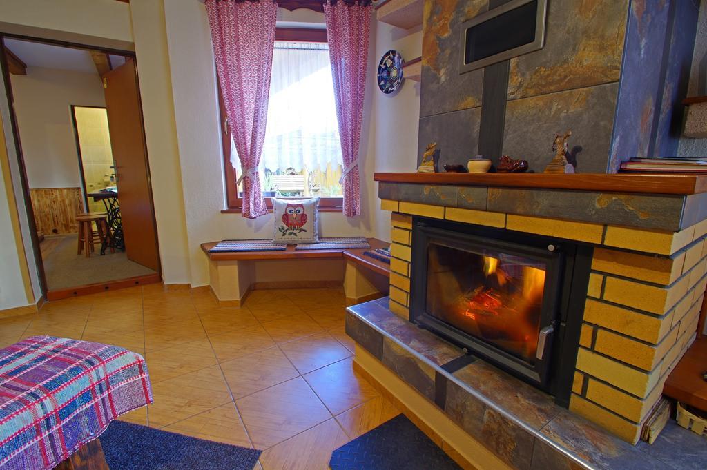 Yellow Paradise House Hrabusice Exterior photo
